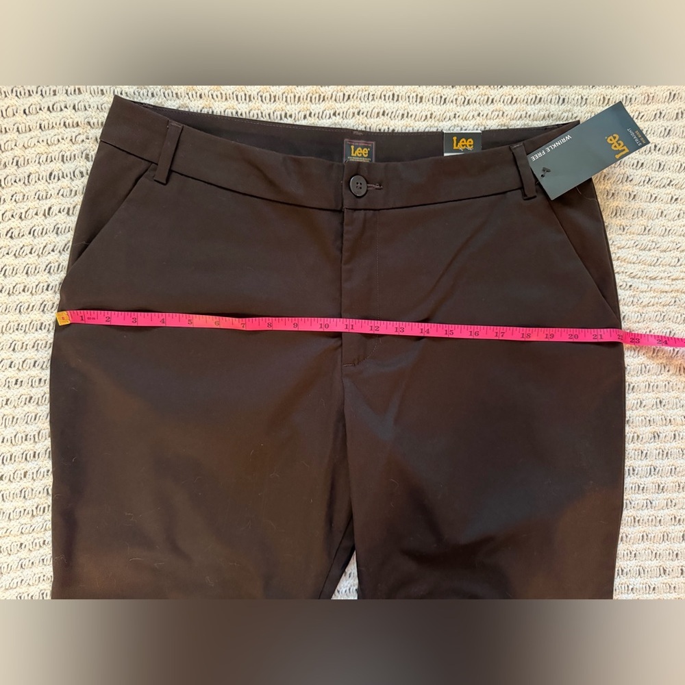 NWT LEE Dark Brown Flex Motion Mid-Rise Straight Wrinkle Free Trouser Pant Sz 16 - Picture 9 of 10